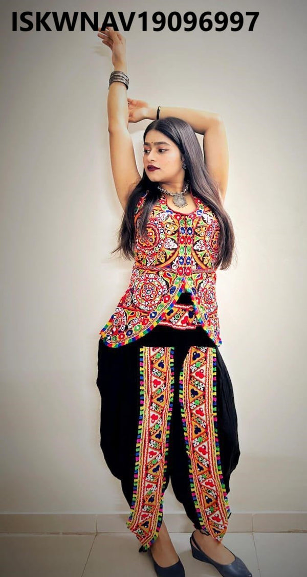 Embroidered Co-Ord Set-ISKWNAV19096997