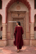 Embroidered Malmal Chanderi Kurti With Pant And Dupatta-ISKWSU05082450