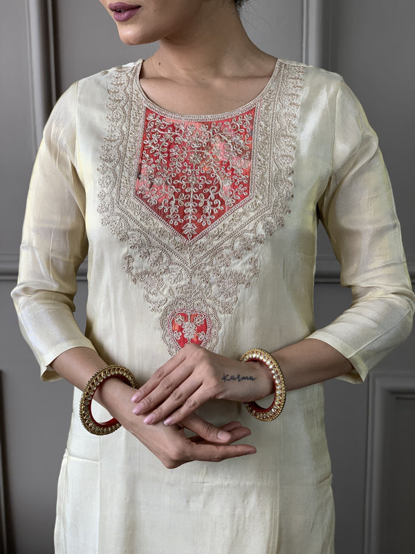 Embroidered Chanderi Kurti With Pant And Printed Silk Dupatta-ISKWSU25028549