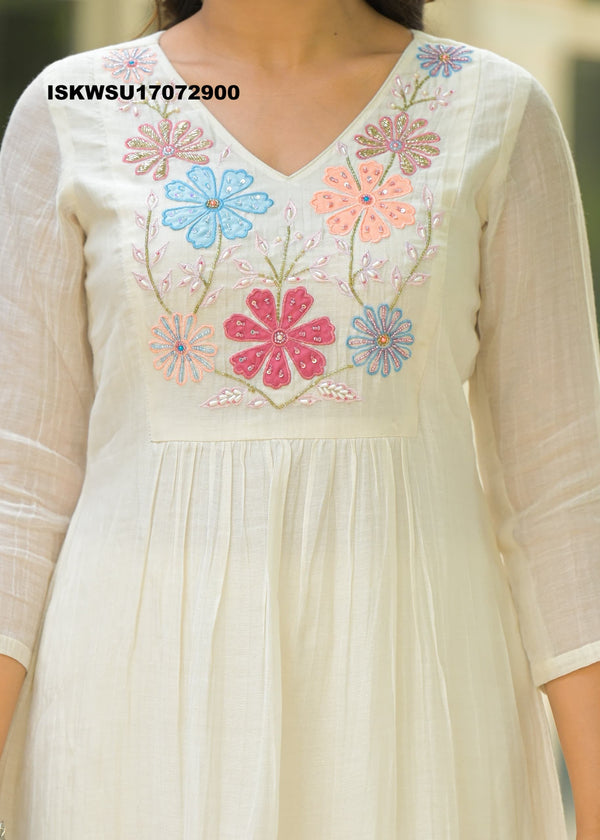 Embroidered Malmal Chanderi Kurti With Pant And Organza Dupatta-ISKWSU17072900