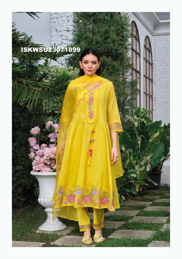 Embroidered Malmal Viscose Chanderi Kurti With Maslin Pant And Organza Dupatta-ISKWSU23071899